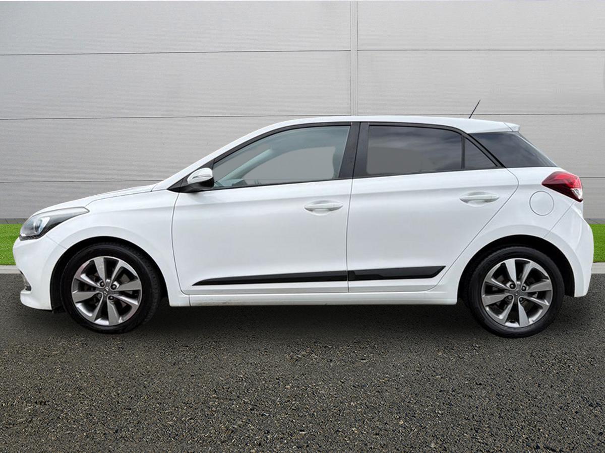 Used Hyundai i20 2017 for sale - 76730905: Photo 4