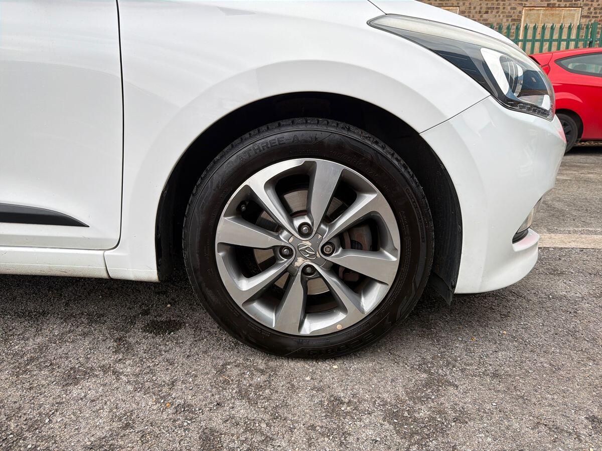 Used Hyundai i20 2017 for sale - 76730905: Photo 9