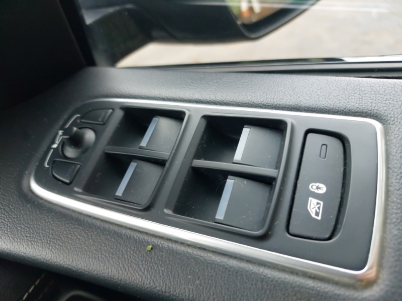 Used Jaguar F-Pace 2016 for sale - 76414404: Photo 12