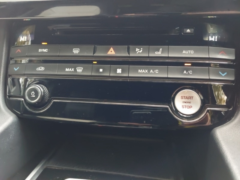 Used Jaguar F-Pace 2016 for sale - 76414404: Photo 15