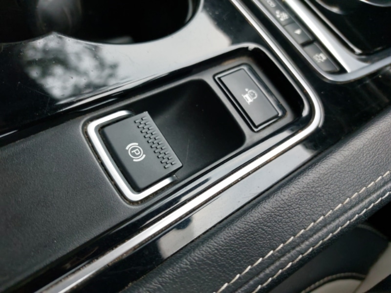 Used Jaguar F-Pace 2016 for sale - 76414404: Photo 18