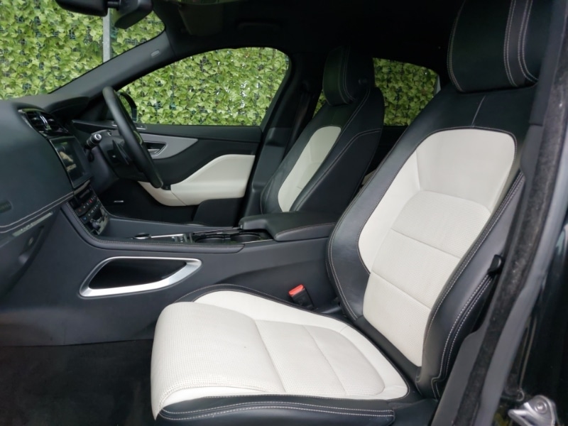 Used Jaguar F-Pace 2016 for sale - 76414404: Photo 5