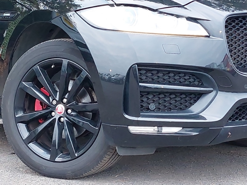 Used Jaguar F-Pace 2016 for sale - 76414404: Photo 9