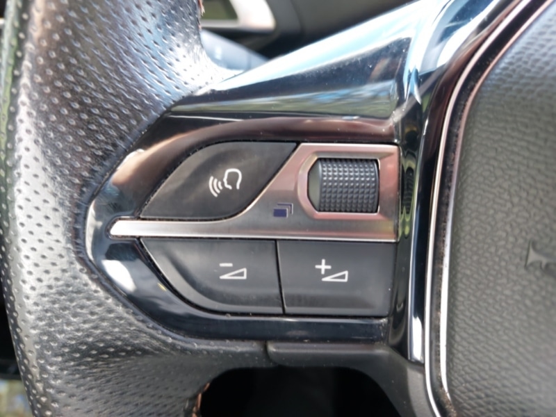 Used Peugeot 3008 2018 for sale - 77035047: Photo 13