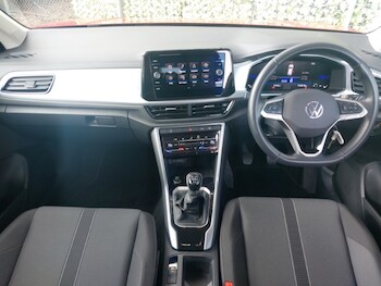 Used Volkswagen T-Roc 2023 for sale - 78126038: Photo