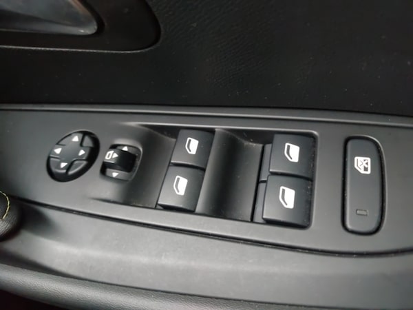 Used Peugeot 208 2021 for sale - 76221522: Photo 12
