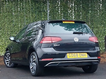 Used Volkswagen Golf 2019 for sale - 77299941: Photo