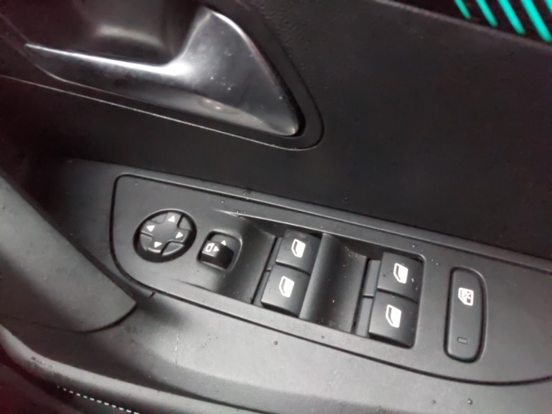 Used Peugeot 2008 2023 for sale - 77518329: Photo 19