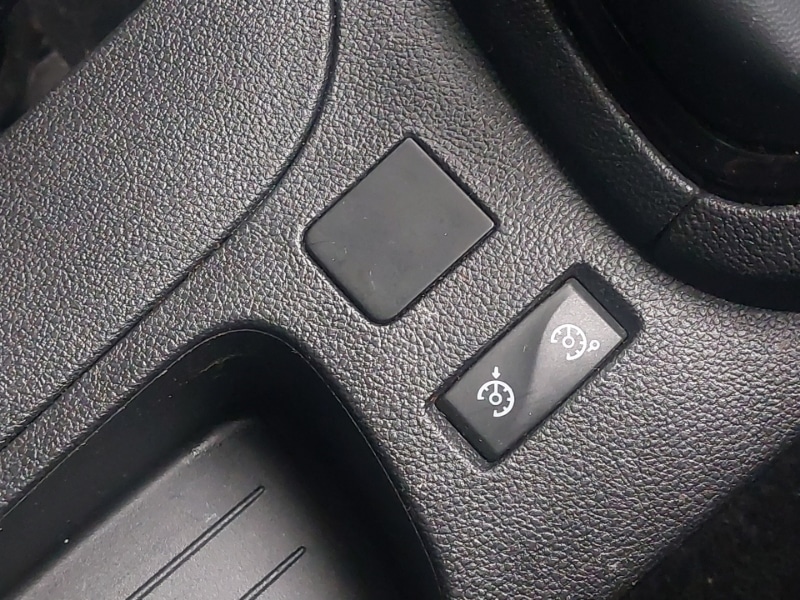 Used Renault Clio 2018 for sale - 77392923: Photo 17