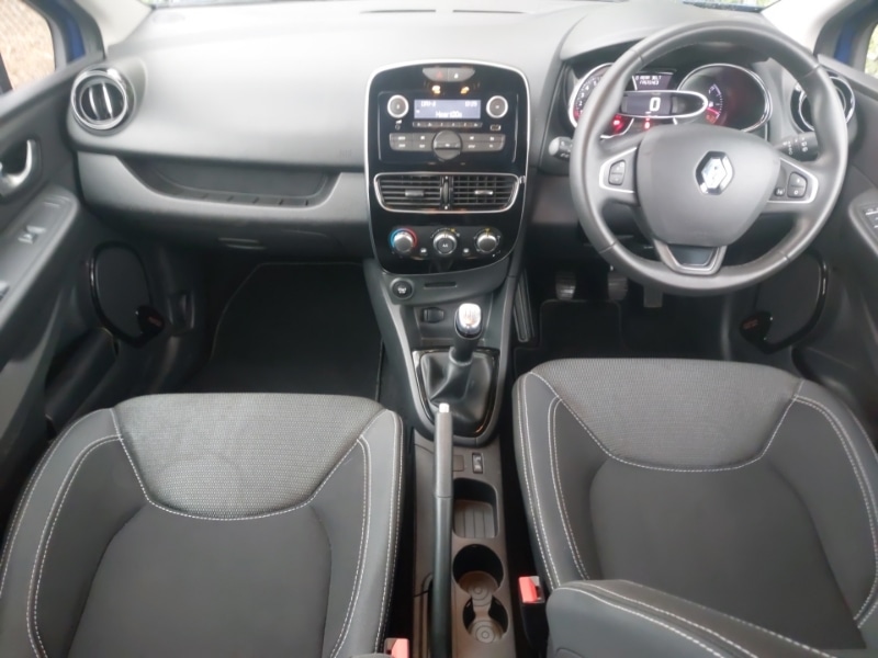 Used Renault Clio 2018 for sale - 77392923: Photo 2