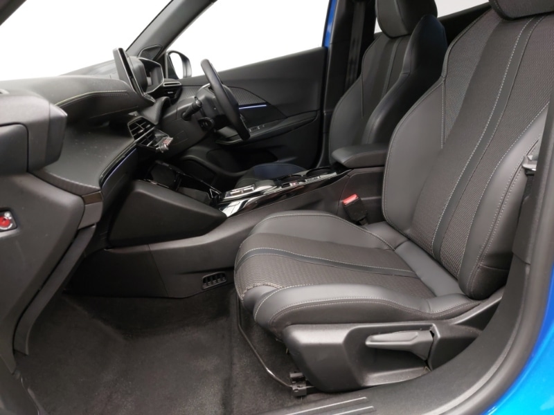 Used Peugeot 2008 2024 for sale - 76141028: Photo 5