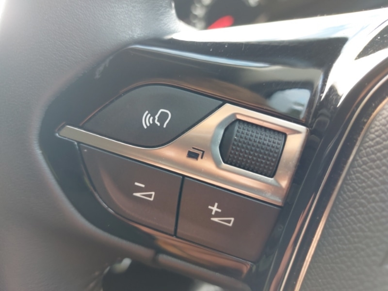 Used Peugeot 2008 2021 for sale - 76135212: Photo 15