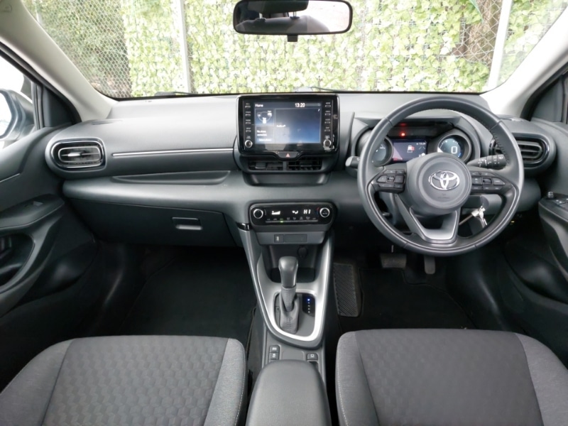 Used Toyota Yaris 2023 for sale - 77366575: Photo 2