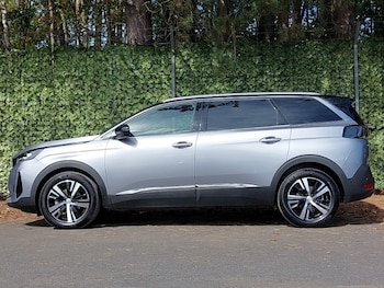 Used Peugeot 5008 2024 for sale - 76537237: Photo