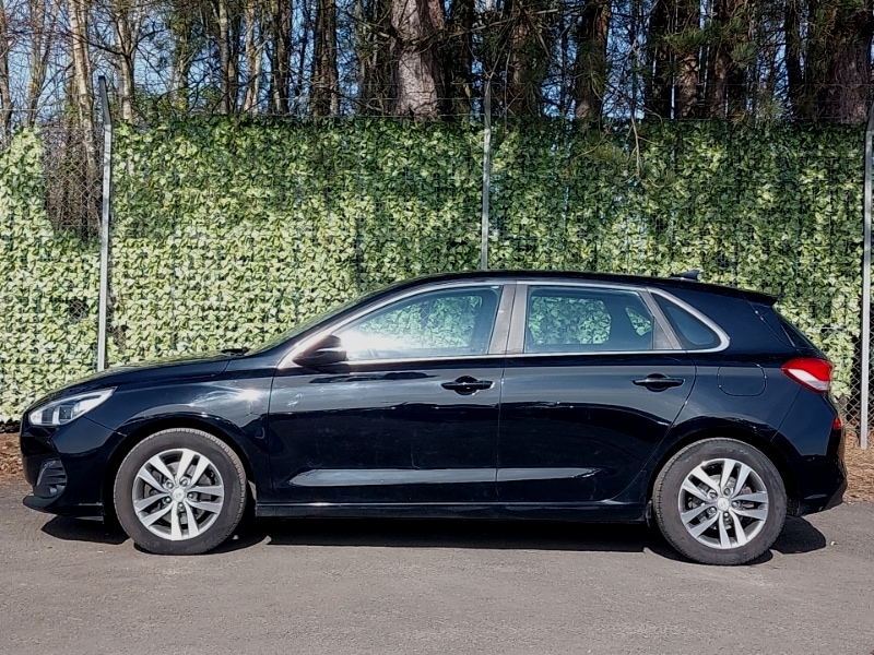 Used Hyundai i30 2018 for sale - 77964360: Photo 4