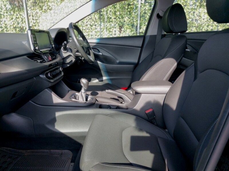 Used Hyundai i30 2018 for sale - 77964360: Photo 5