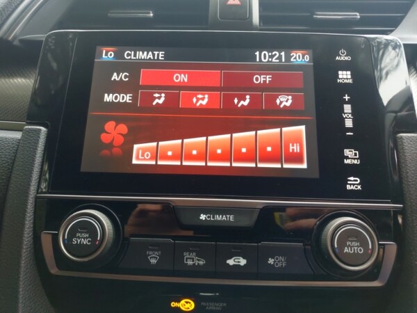 Used Honda Civic 2018 for sale - 76264824: Photo 14