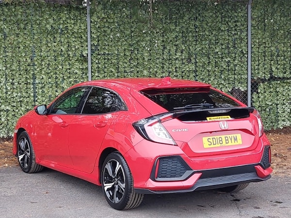 Used Honda Civic 2018 for sale - 76264824: Photo 3