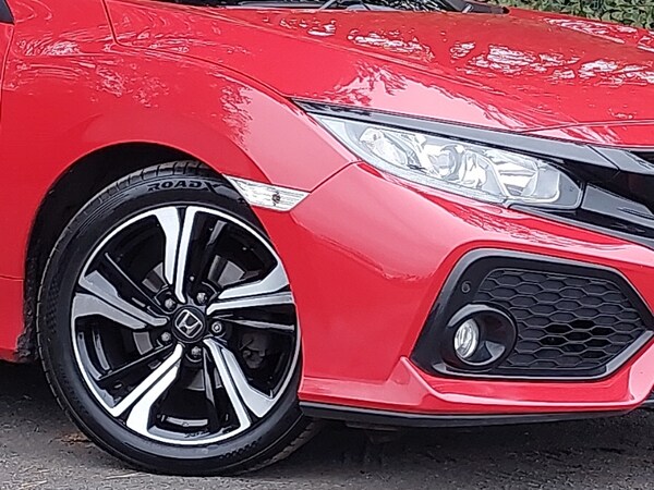 Used Honda Civic 2018 for sale - 76264824: Photo 9