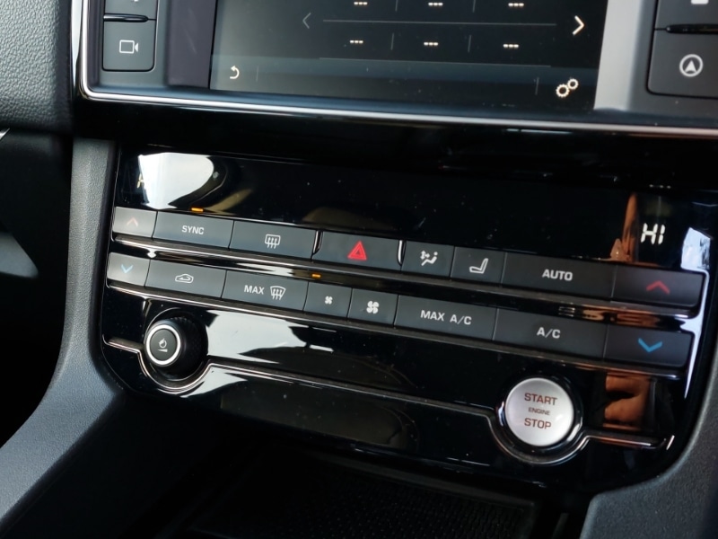 Used Jaguar F-Pace 2016 for sale - 77891884: Photo 11