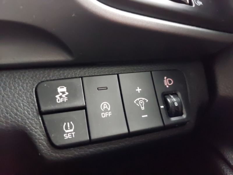 Used Kia Stonic 2023 for sale - 76188045: Photo 13