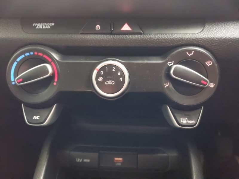 Used Kia Stonic 2023 for sale - 76188045: Photo 16
