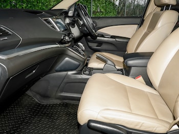 Used Honda CR-V 2017 for sale - 77366570: Photo