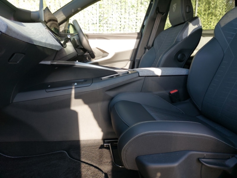 Used Peugeot 5008 2025 for sale - 76932463: Photo 5