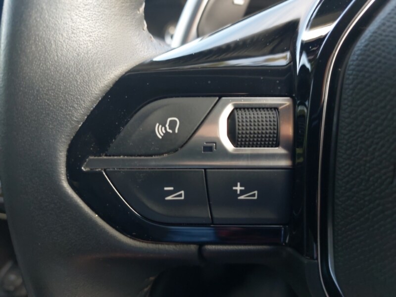 Used Peugeot 2008 2021 for sale - 77939170: Photo 18