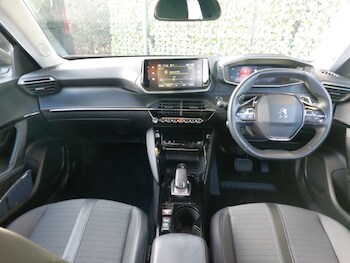 Used Peugeot 2008 2021 for sale - 77939170: Photo