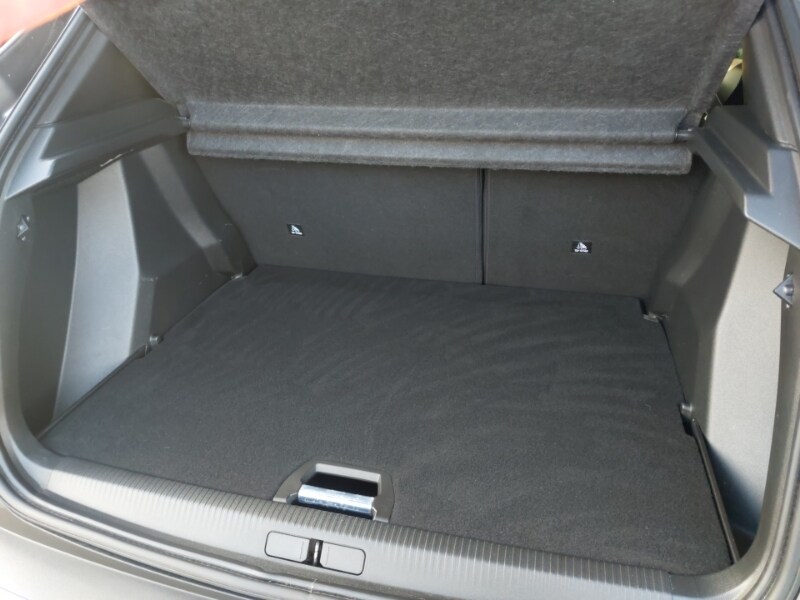 Used Peugeot 2008 2021 for sale - 77939170: Photo 8