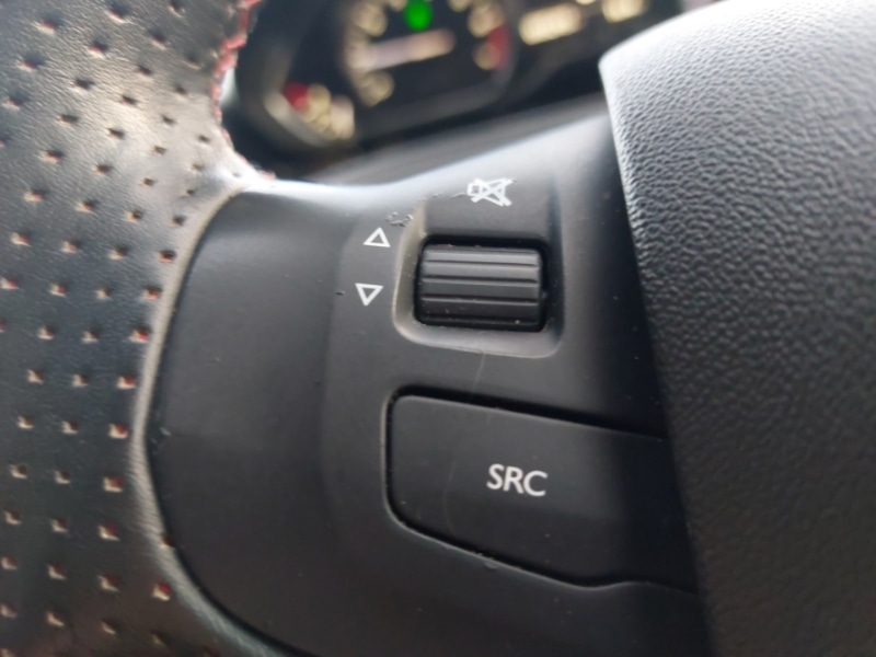 Used Peugeot 2008 2018 for sale - 76757525: Photo 17