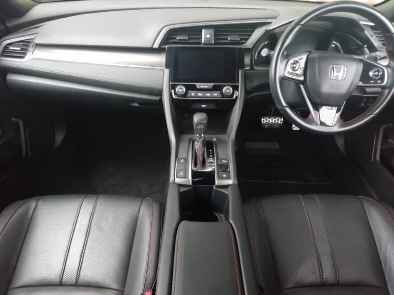 Used Honda Civic 2020 for sale - 76628842: Photo 2