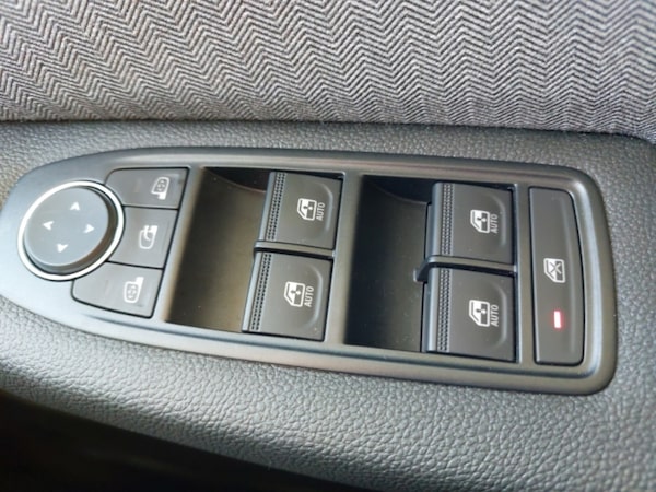 Used Renault Clio 2024 for sale - 76294279: Photo 12