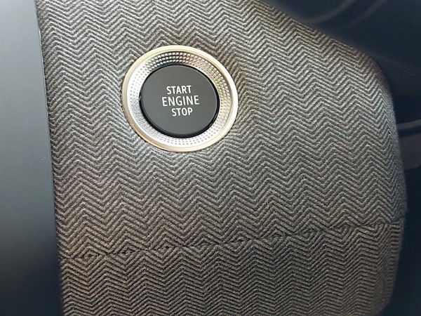 Used Renault Clio 2024 for sale - 76294279: Photo 15
