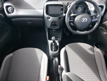Used Toyota AYGO 2018 for sale - 75550999: Photo