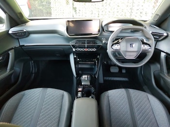 Used Peugeot 2008 2025 for sale - 78647655: Photo