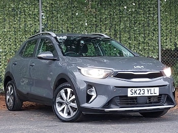 Used Kia Stonic 2023 for sale - 76502371: Photo