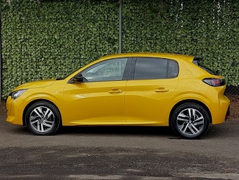 Used Peugeot 208 2023 for sale - 77702235: Photo