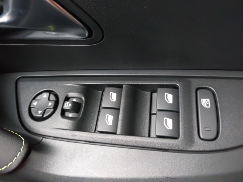 Used Peugeot 2008 2025 for sale - 76317633: Photo 12