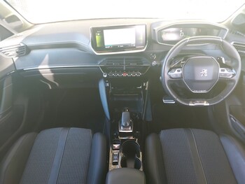 Used Peugeot 208 2020 for sale - 76233361: Photo 2