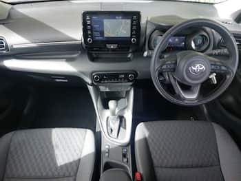 Used Toyota Yaris 2023 for sale - 79654380: Photo