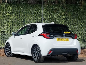 Used Toyota Yaris 2023 for sale - 79654380: Photo