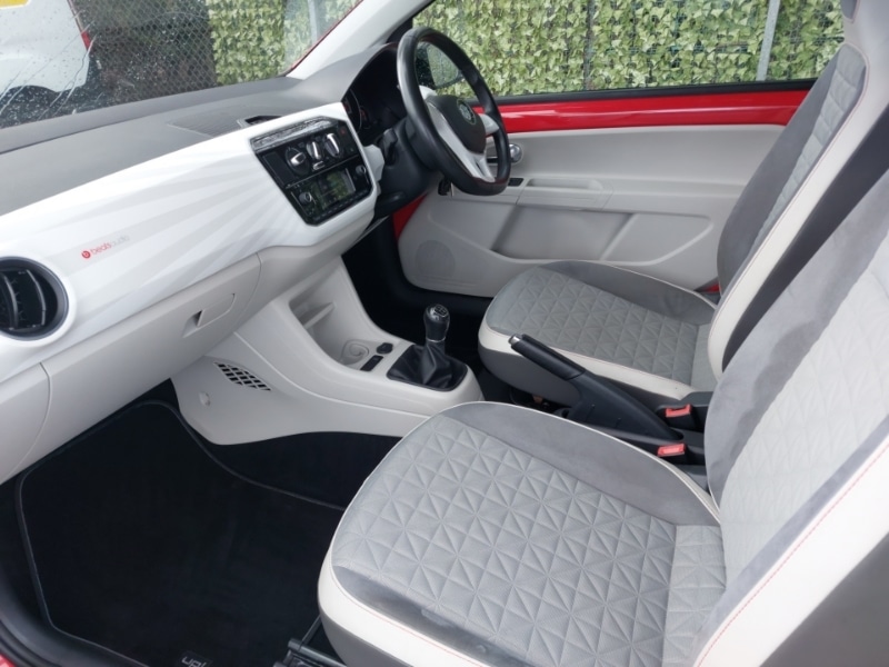 Used Volkswagen up! 2016 for sale - 78041074: Photo 5