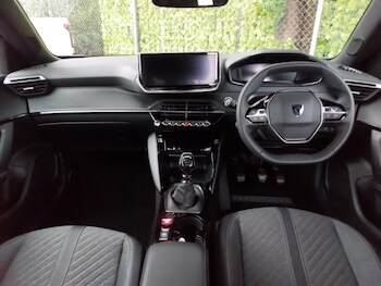 Used Peugeot 2008 2024 for sale - 78735362: Photo