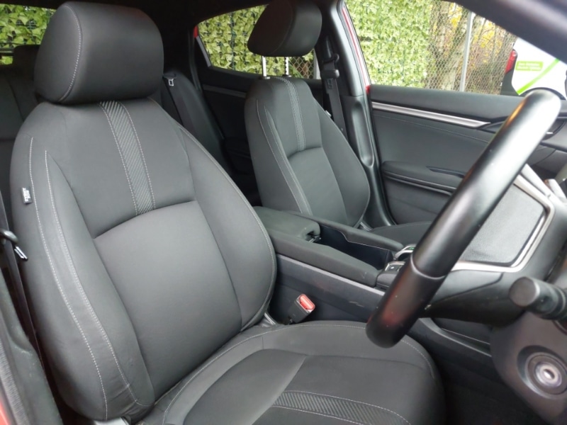 Used Honda Civic 2018 for sale - 76343640: Photo 12