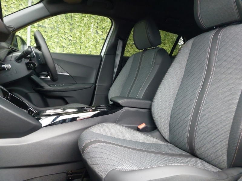 Used Peugeot 2008 2025 for sale - 76150895: Photo 5