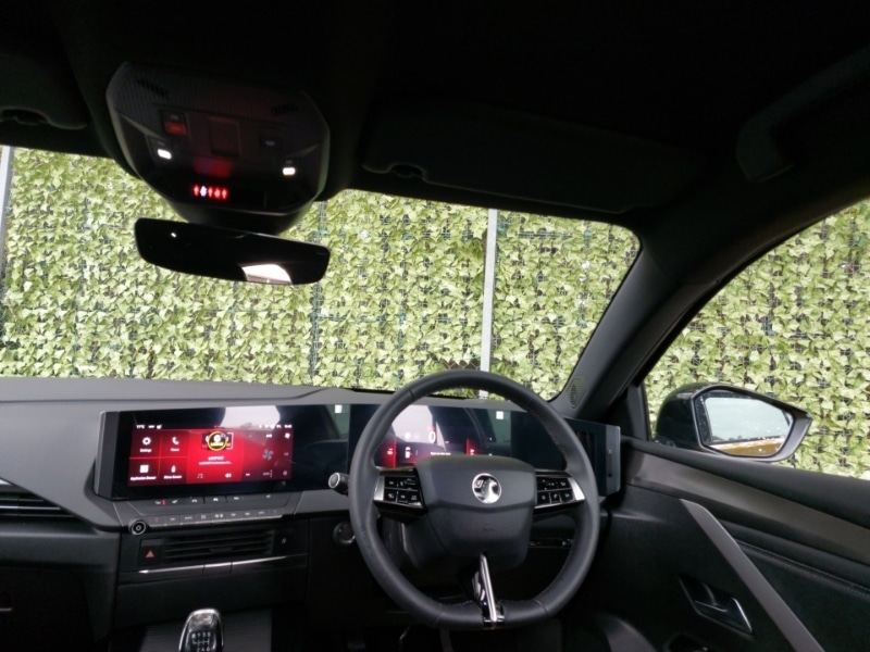 Used Vauxhall Astra 2023 for sale - 76308993: Photo 2