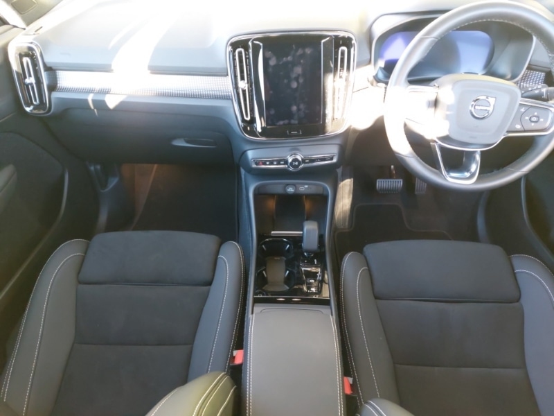 Used Volvo XC40 2024 for sale - 76628855: Photo 2