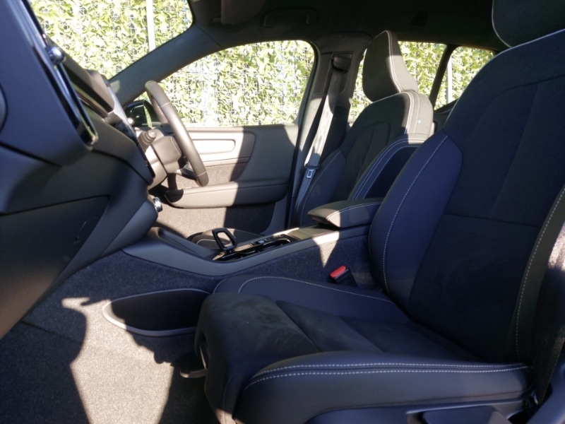 Used Volvo XC40 2024 for sale - 76628855: Photo 5